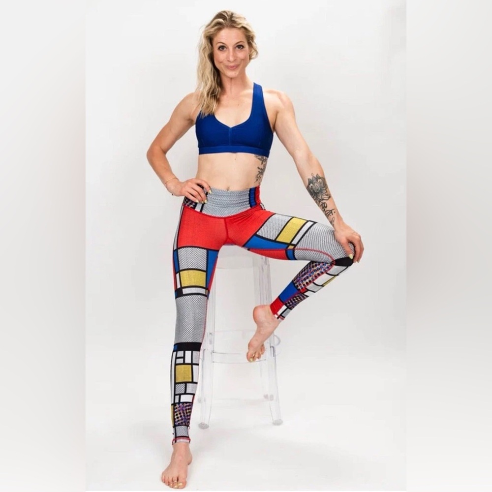 NIYAMA SOL PIET POP PRIMARY BAREFOOT LEGGINGS
SIZE XS